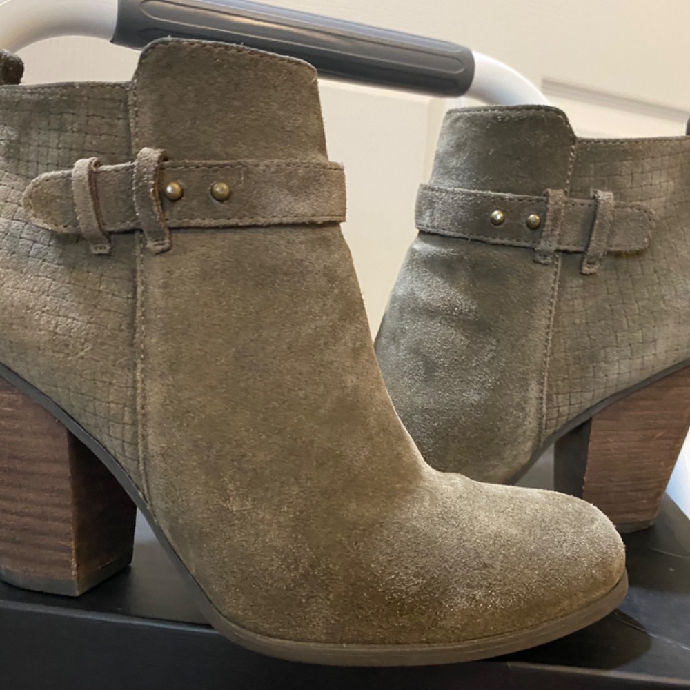 Women’s boots - Picture 3 of 6